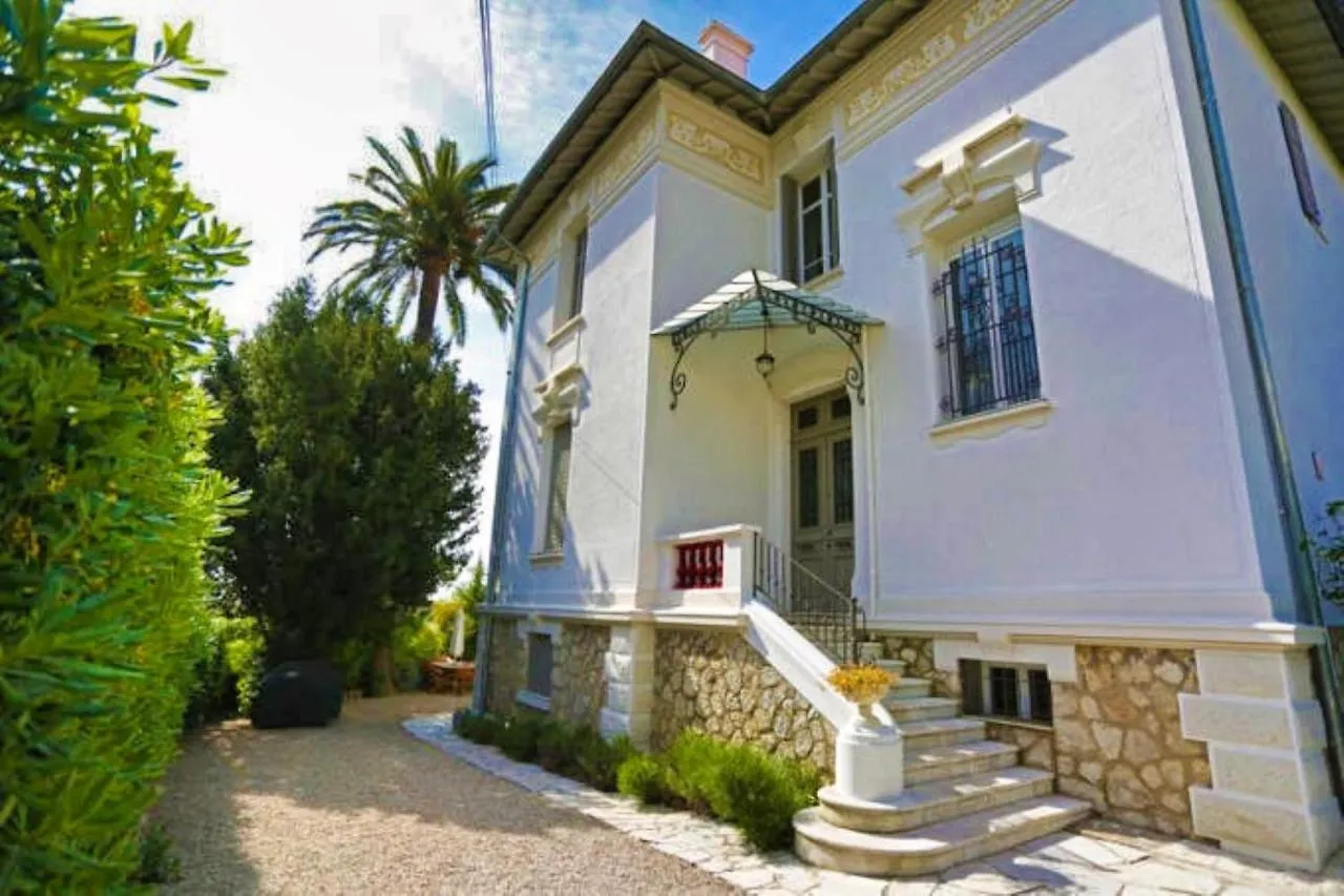Ref Rose - Palmes D\'Or Properties location